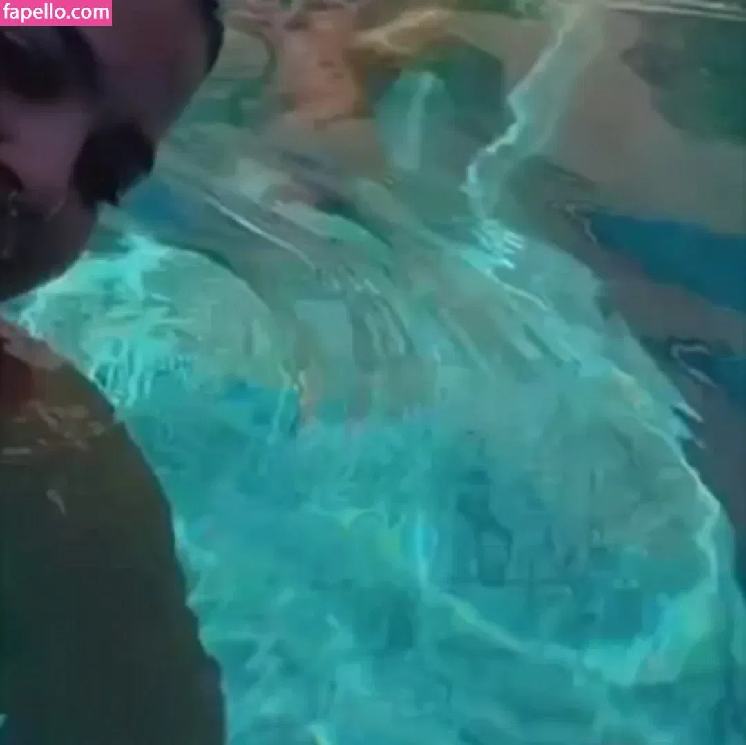 Dezoitou / Mel Maia / mel_maia / melissamelmaia Onlyfans Photo Gallery 