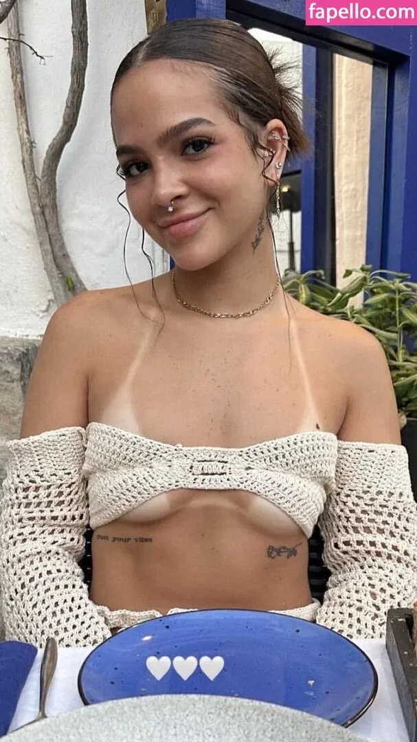 Dezoitou / Mel Maia / mel_maia / melissamelmaia Onlyfans Photo Gallery 