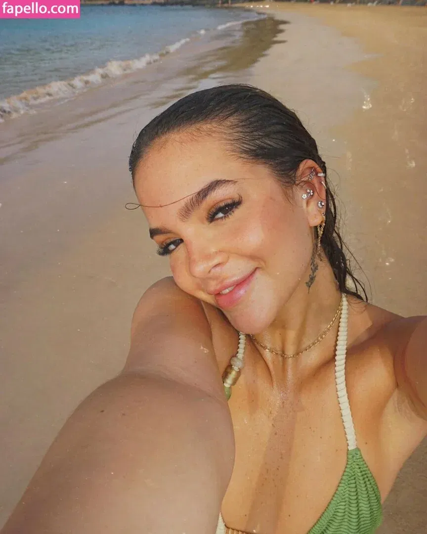 Dezoitou / Mel Maia / mel_maia / melissamelmaia Onlyfans Photo Gallery 