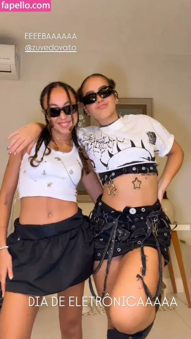 Dezoitou / Mel Maia / mel_maia / melissamelmaia Onlyfans Photo Gallery 