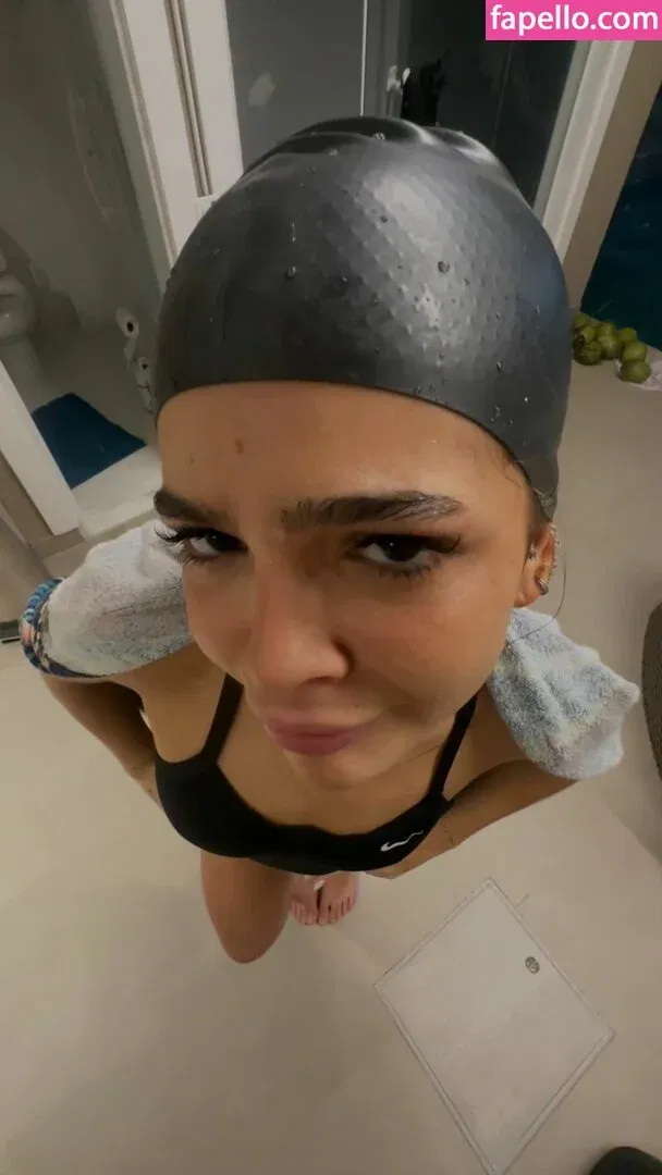 Dezoitou / Mel Maia / mel_maia / melissamelmaia Onlyfans Photo Gallery 