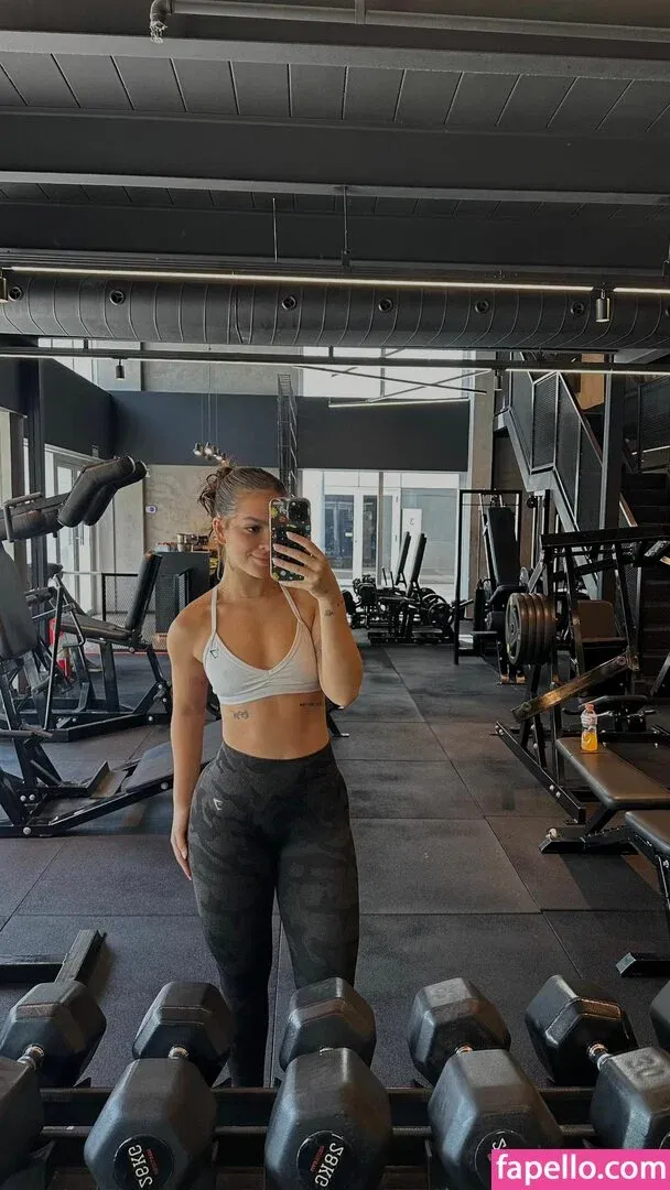 Dezoitou / Mel Maia / mel_maia / melissamelmaia Onlyfans Photo Gallery 