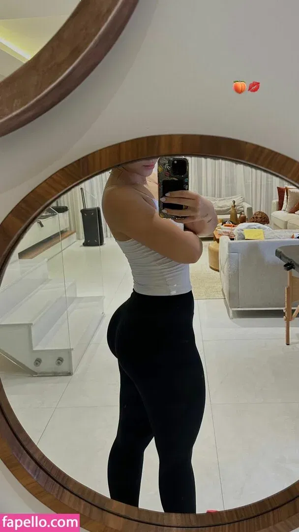 Dezoitou / Mel Maia / mel_maia / melissamelmaia Onlyfans Photo Gallery 