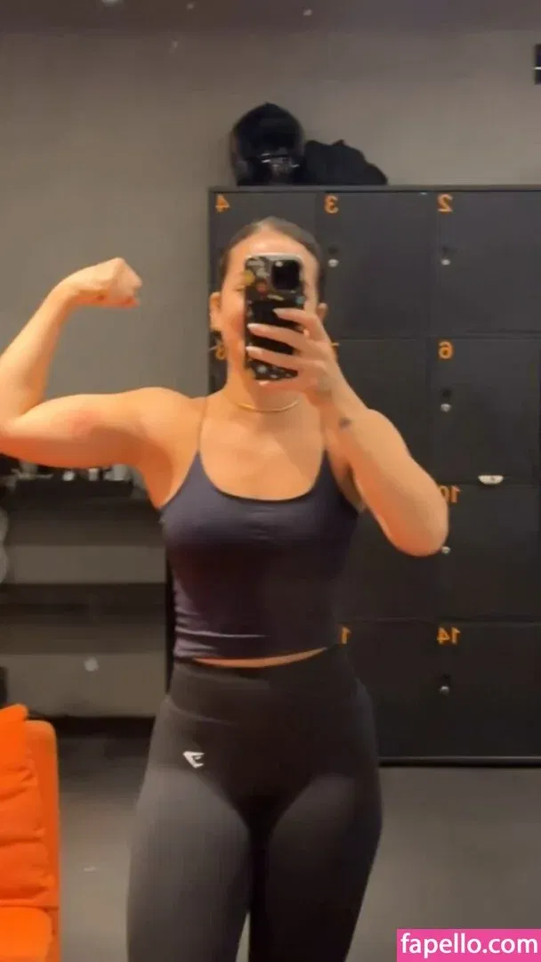 Dezoitou / Mel Maia / mel_maia / melissamelmaia Onlyfans Photo Gallery 