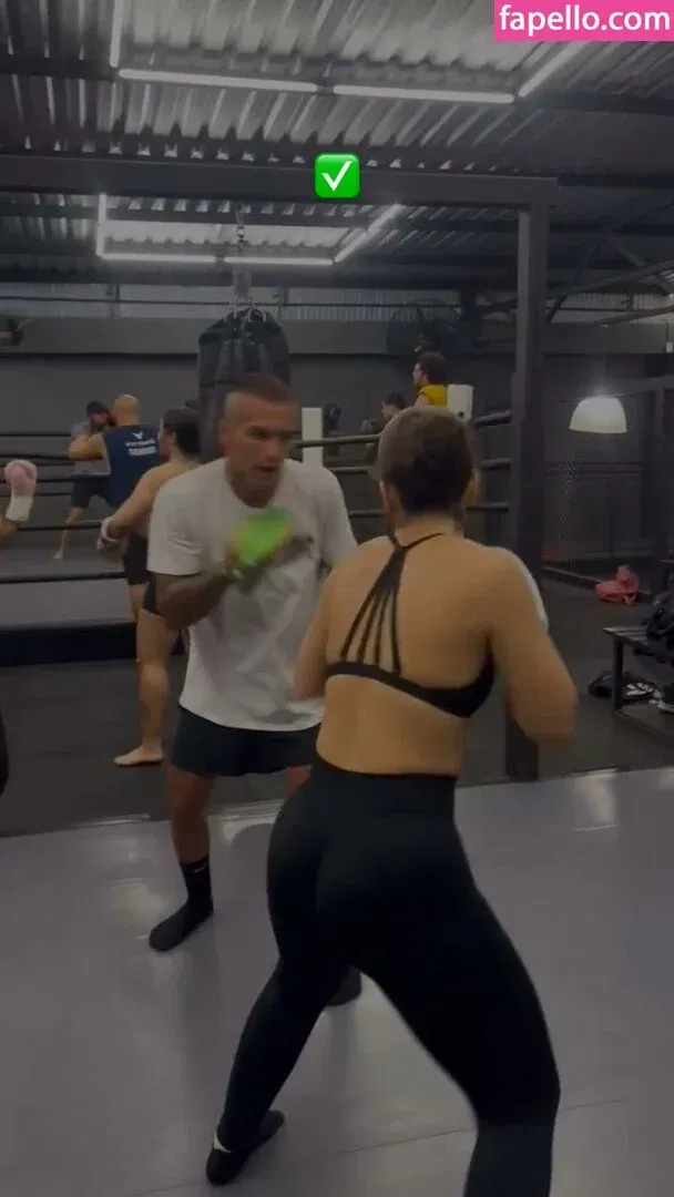 Dezoitou / Mel Maia / mel_maia / melissamelmaia Onlyfans Photo Gallery 