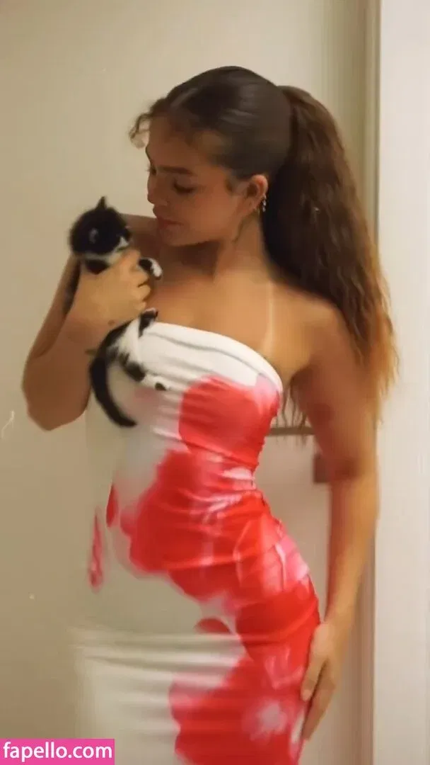 Dezoitou / Mel Maia / mel_maia / melissamelmaia Onlyfans Photo Gallery 