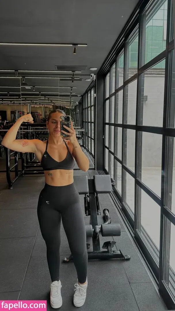 Dezoitou / Mel Maia / mel_maia / melissamelmaia Onlyfans Photo Gallery 