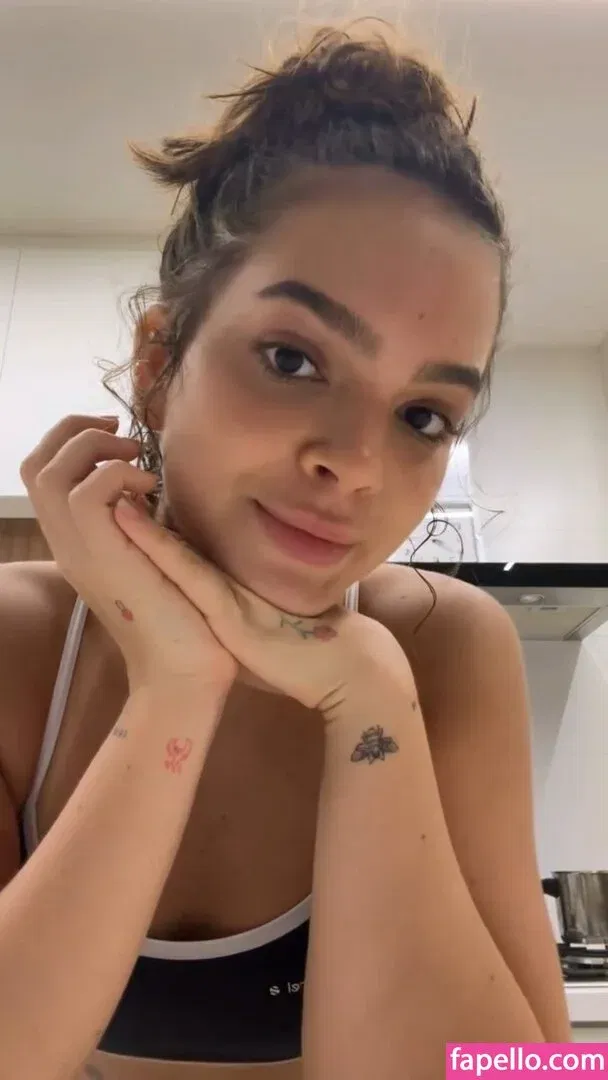 Dezoitou / Mel Maia / mel_maia / melissamelmaia Onlyfans Photo Gallery 