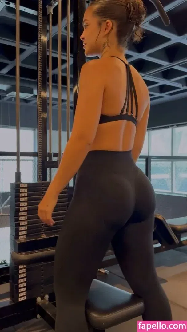 Dezoitou / Mel Maia / mel_maia / melissamelmaia Onlyfans Photo Gallery 