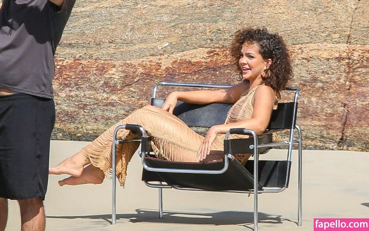 Dezoitou / Mel Maia / mel_maia / melissamelmaia Onlyfans Photo Gallery 