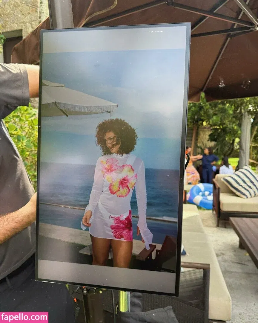 Dezoitou / Mel Maia / mel_maia / melissamelmaia Onlyfans Photo Gallery 