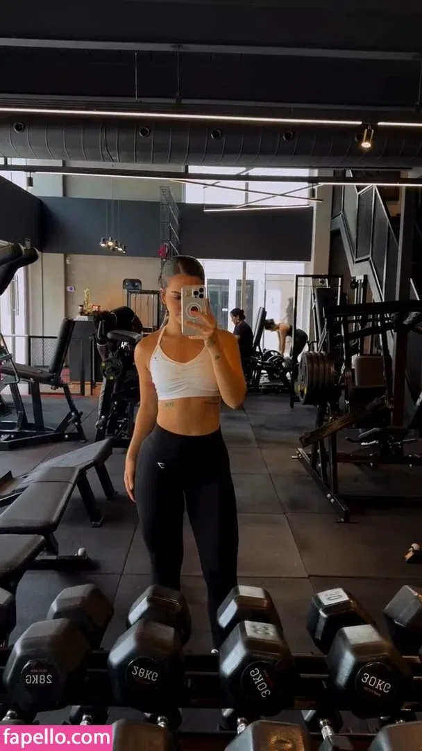 Dezoitou / Mel Maia / mel_maia / melissamelmaia Onlyfans Photo Gallery 