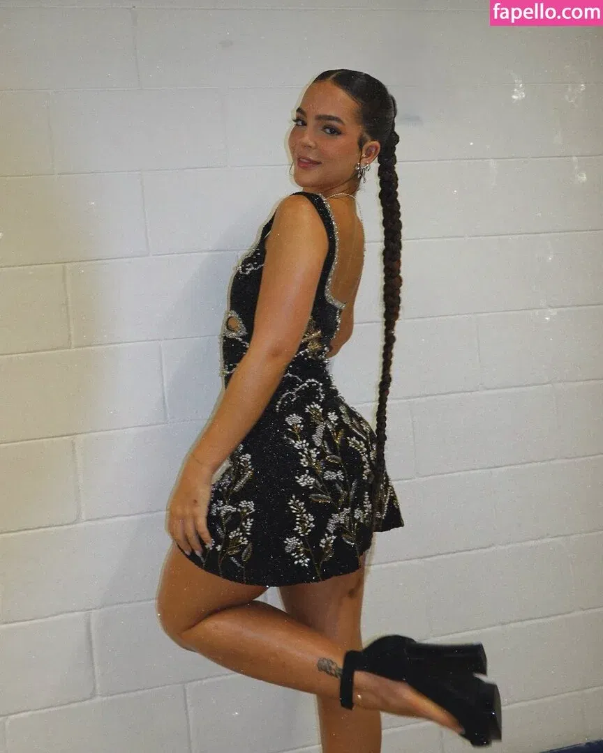 Dezoitou / Mel Maia / mel_maia / melissamelmaia Onlyfans Photo Gallery 