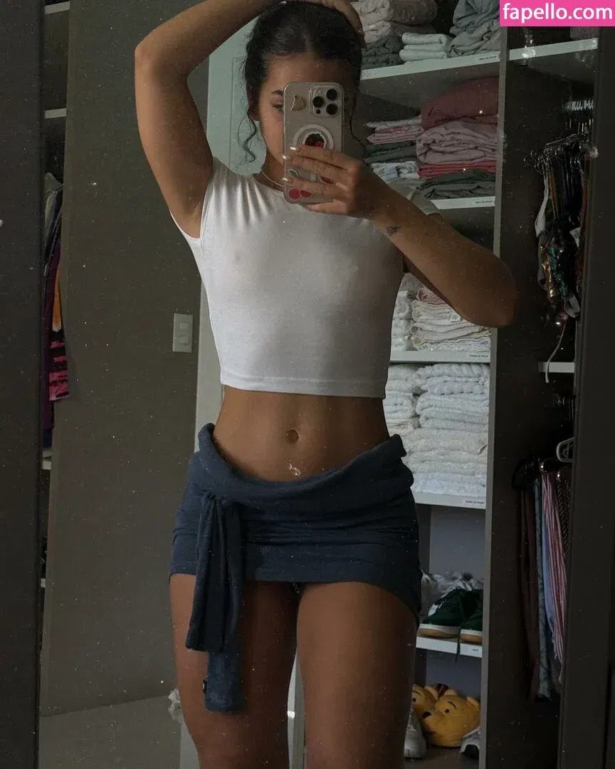 Dezoitou / Mel Maia / mel_maia / melissamelmaia Onlyfans Photo Gallery 