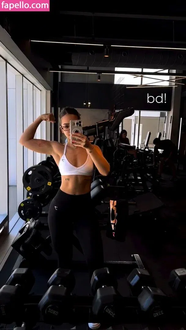 Dezoitou / Mel Maia / mel_maia / melissamelmaia Onlyfans Photo Gallery 