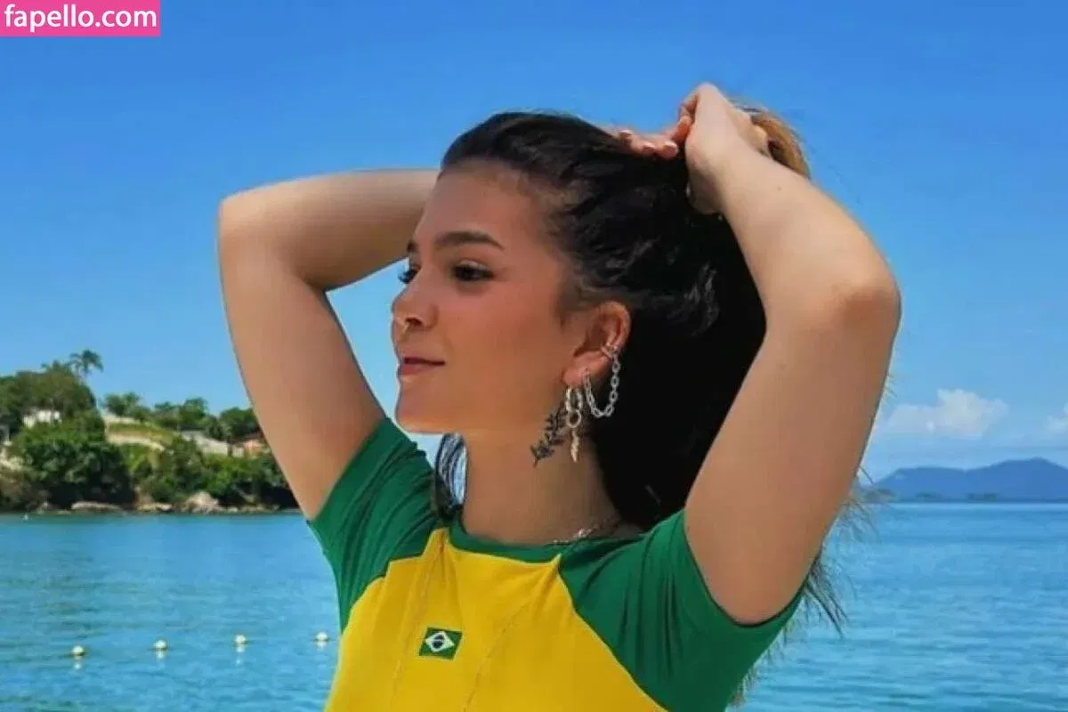 Dezoitou / Mel Maia / mel_maia / melissamelmaia Onlyfans Photo Gallery 