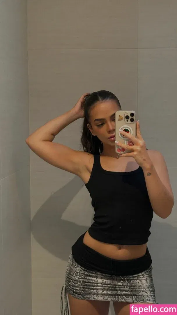 Dezoitou / Mel Maia / mel_maia / melissamelmaia Onlyfans Photo Gallery 