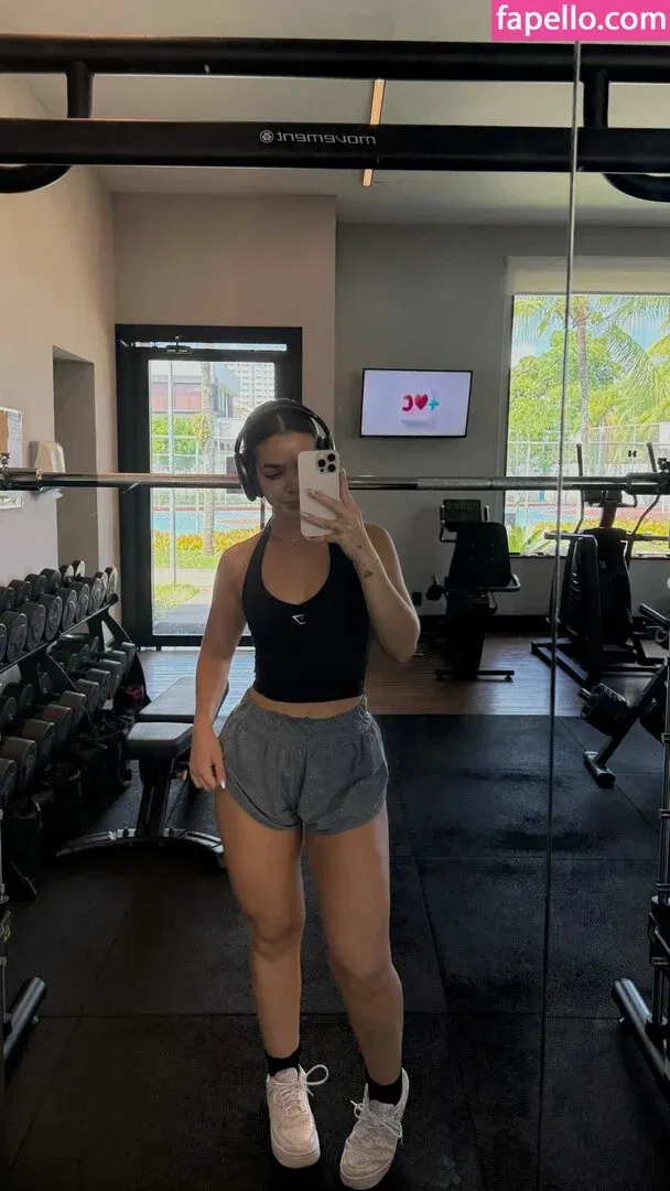 Dezoitou / Mel Maia / mel_maia / melissamelmaia Onlyfans Photo Gallery 