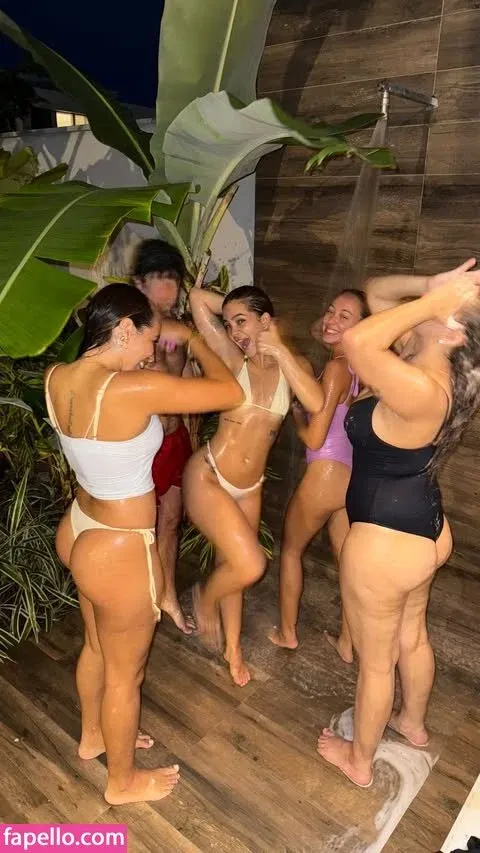 Dezoitou / Mel Maia / mel_maia / melissamelmaia Onlyfans Photo Gallery 