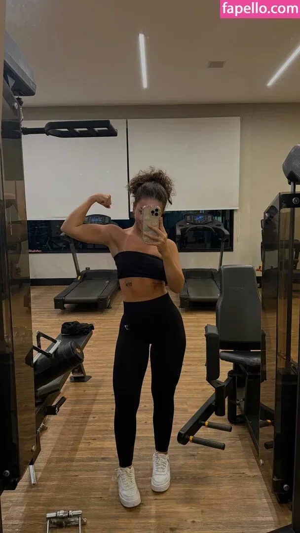 Dezoitou / Mel Maia / mel_maia / melissamelmaia Onlyfans Photo Gallery 