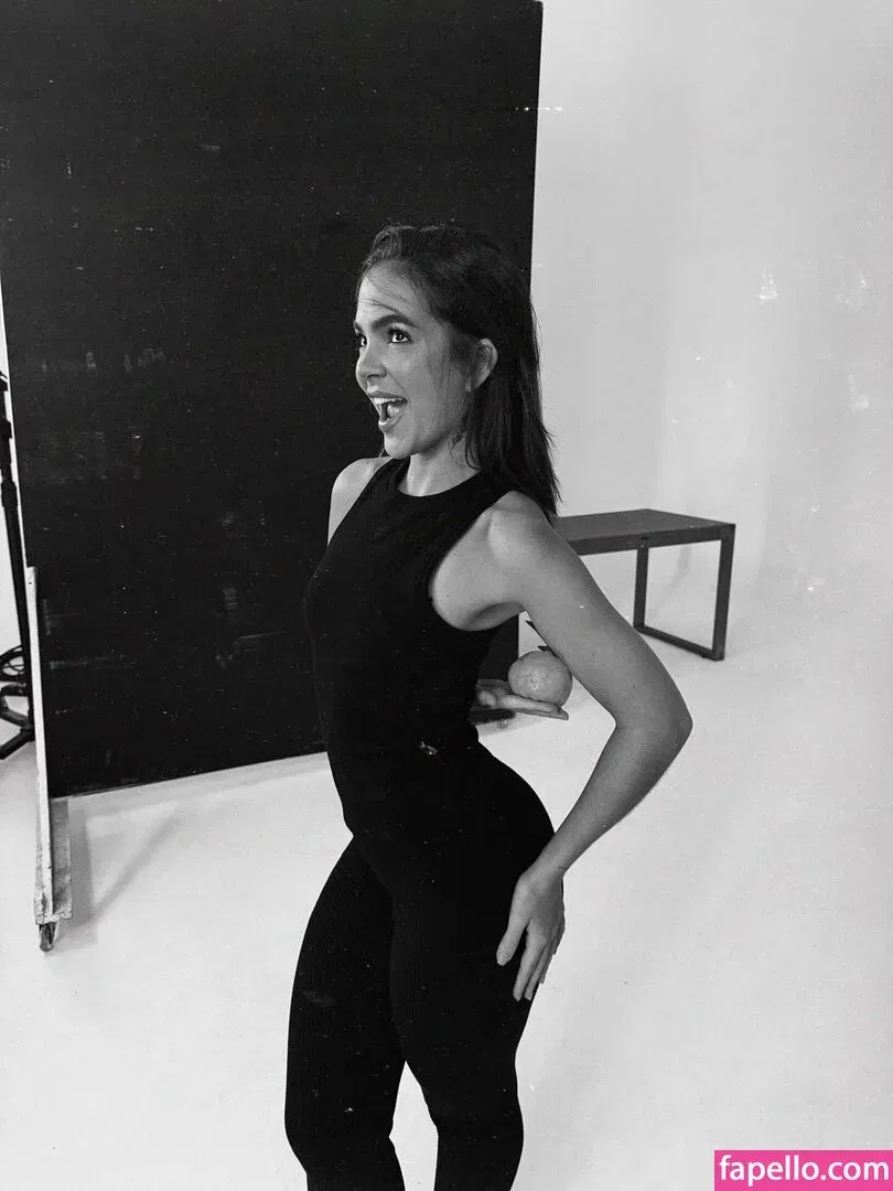 Dezoitou / Mel Maia / mel_maia / melissamelmaia Onlyfans Photo Gallery 