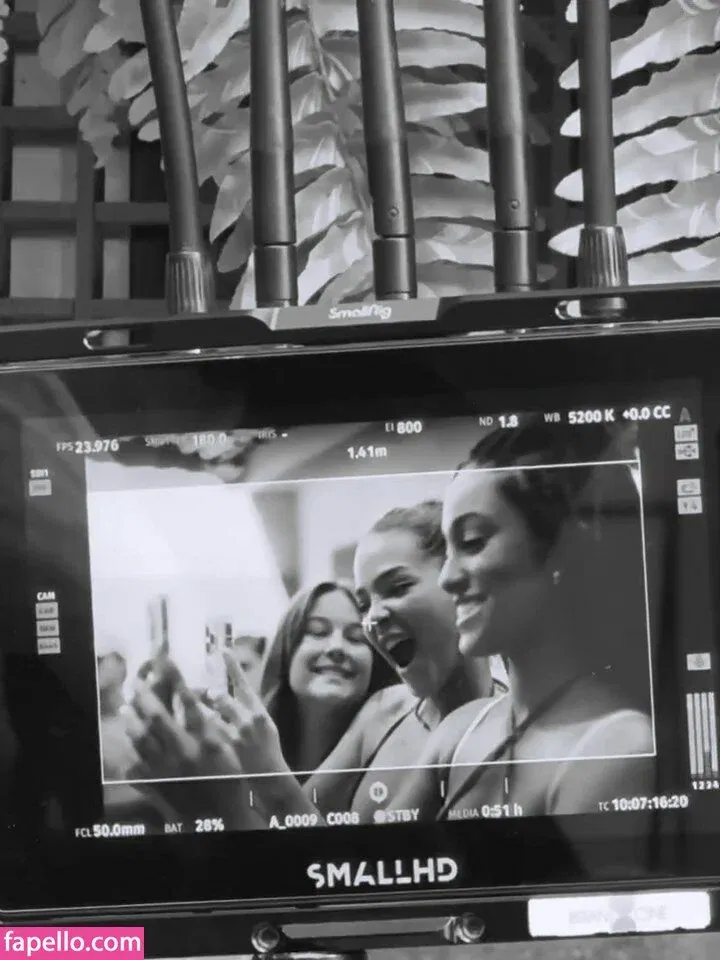 Dezoitou / Mel Maia / mel_maia / melissamelmaia Onlyfans Photo Gallery 