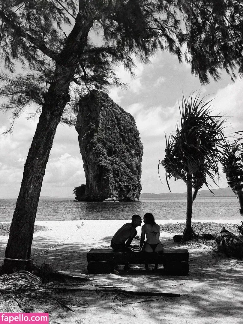 Dezoitou / Mel Maia / mel_maia / melissamelmaia Onlyfans Photo Gallery 