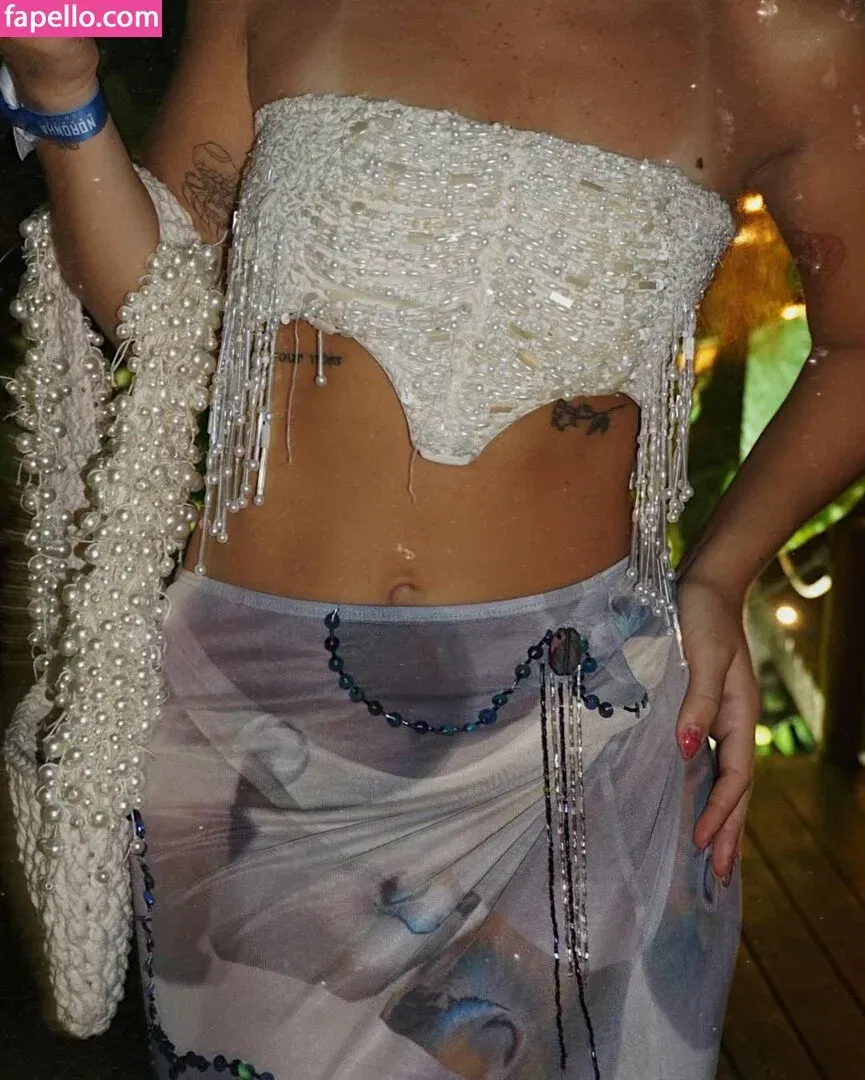 Dezoitou / Mel Maia / mel_maia / melissamelmaia Onlyfans Photo Gallery 