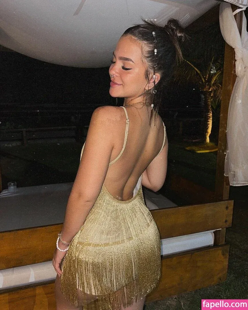 Dezoitou / Mel Maia / mel_maia / melissamelmaia Onlyfans Photo Gallery 