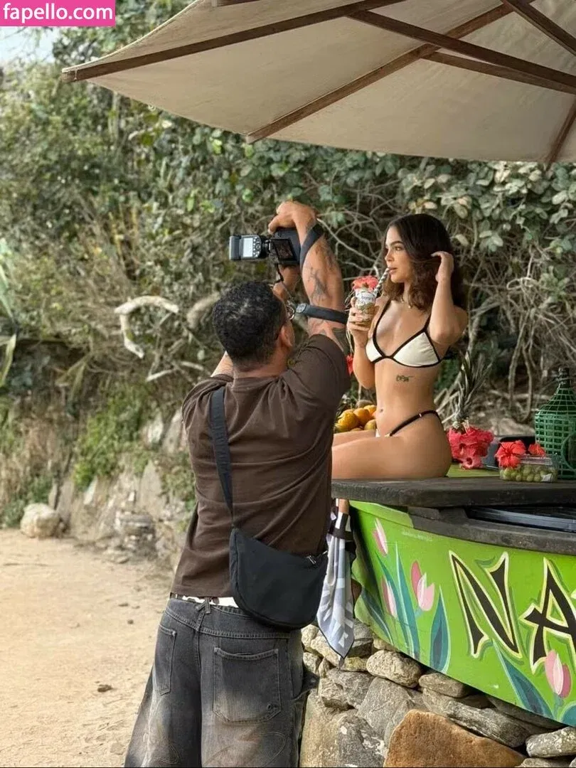 Dezoitou / Mel Maia / mel_maia / melissamelmaia Onlyfans Photo Gallery 