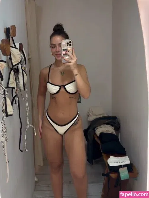 Dezoitou / Mel Maia / mel_maia / melissamelmaia Onlyfans Photo Gallery 