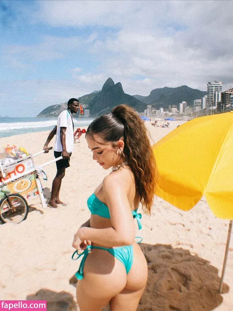 Dezoitou / Mel Maia / mel_maia / melissamelmaia Onlyfans Photo Gallery 