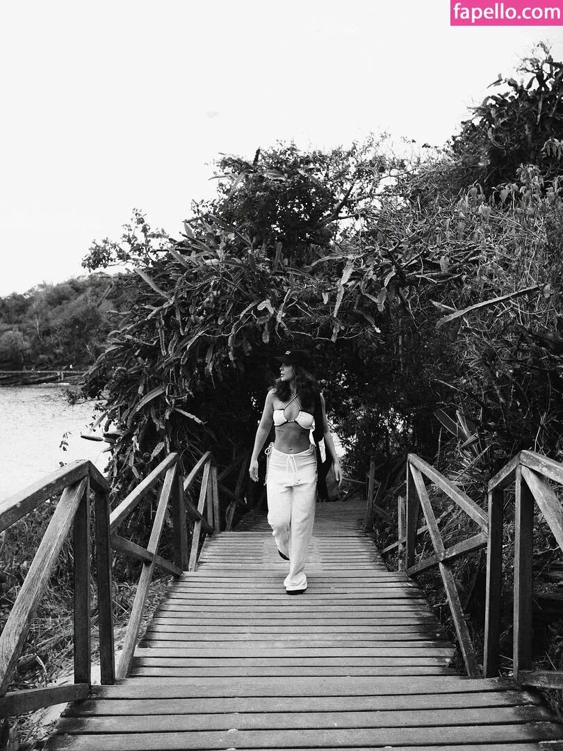 Dezoitou / Mel Maia / mel_maia / melissamelmaia Onlyfans Photo Gallery 