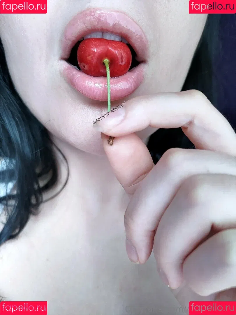 anjelicadoll / themaskedgothgirl Onlyfans Photo Gallery 