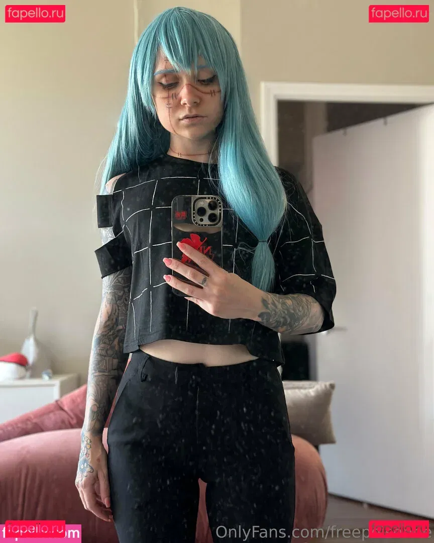 freepoisonne Onlyfans Photo Gallery 