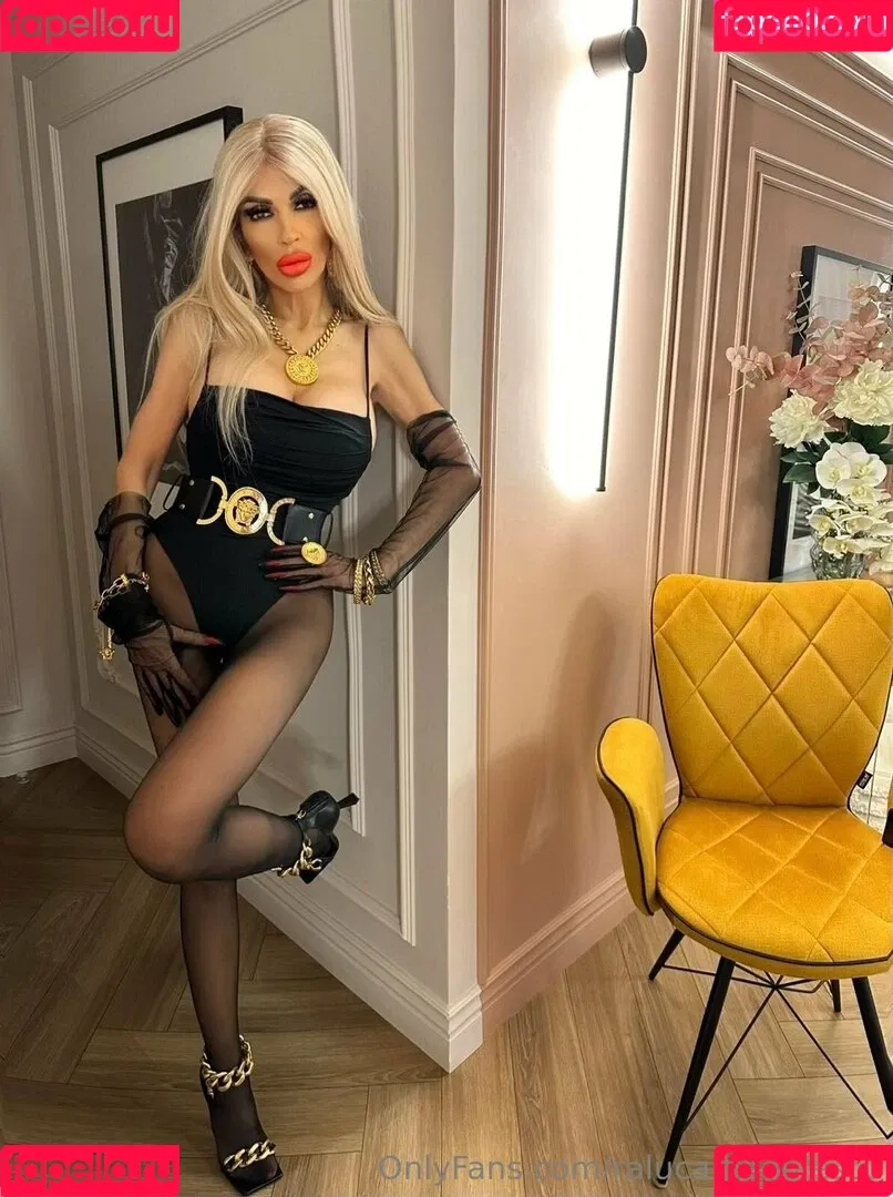 Raluca Badulescu / Raluca.Badulescu Onlyfans Photo Gallery 
