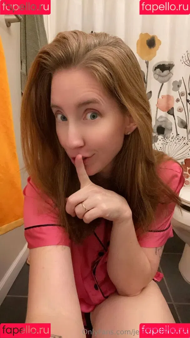 jennysroomfree / popular Onlyfans Photo Gallery 