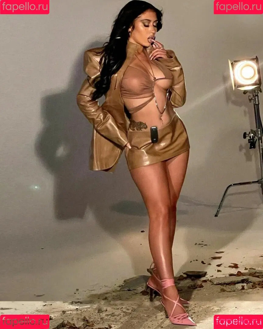 Kali Uchis / kaliuchis / spicxyy Onlyfans Photo Gallery 