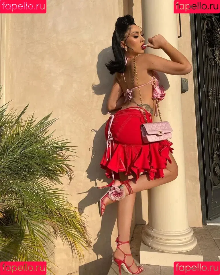 Kali Uchis / kaliuchis / spicxyy Onlyfans Photo Gallery 