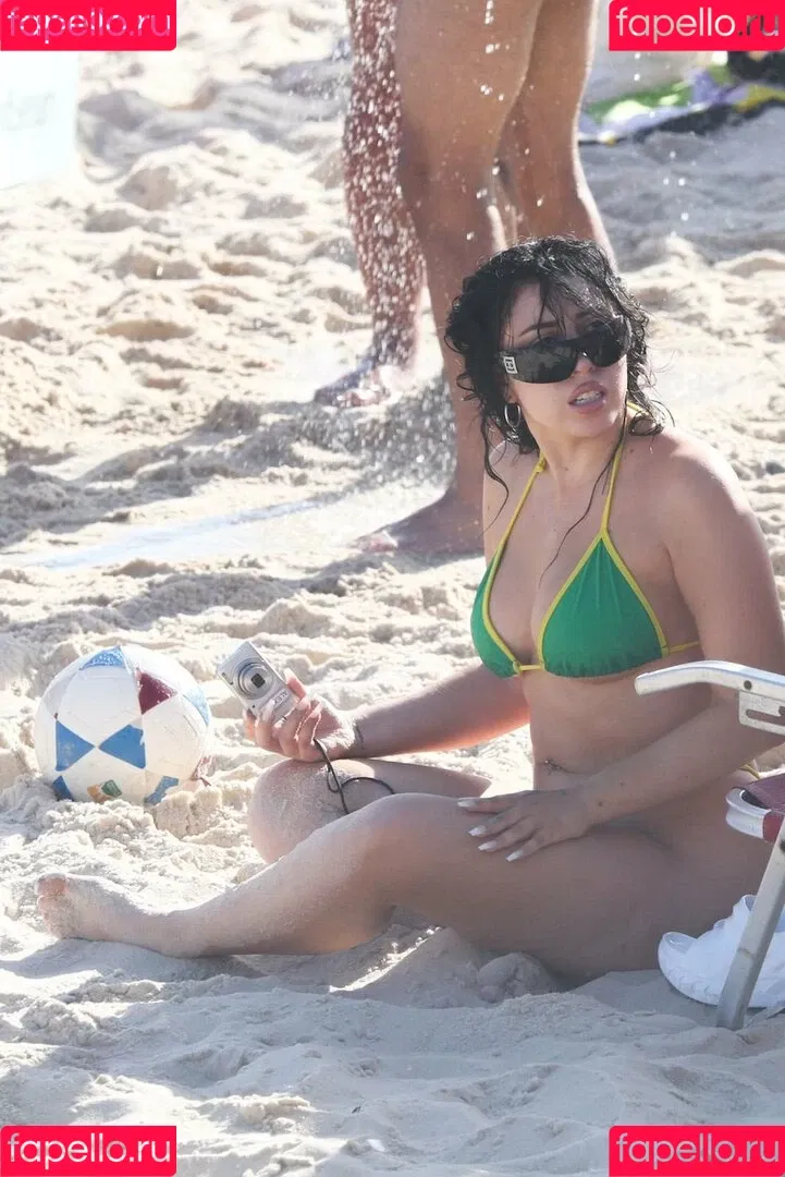 Kali Uchis / kaliuchis / spicxyy Onlyfans Photo Gallery 