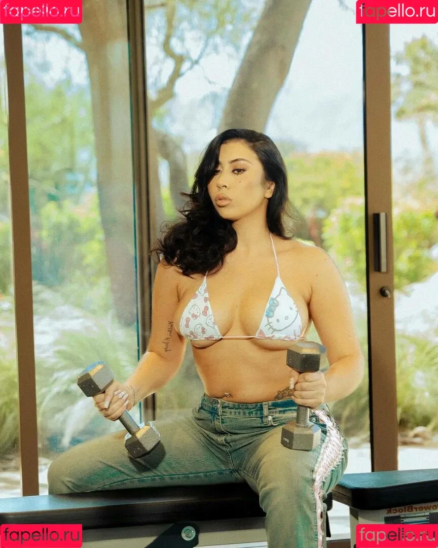 Kali Uchis / kaliuchis / spicxyy Onlyfans Photo Gallery 