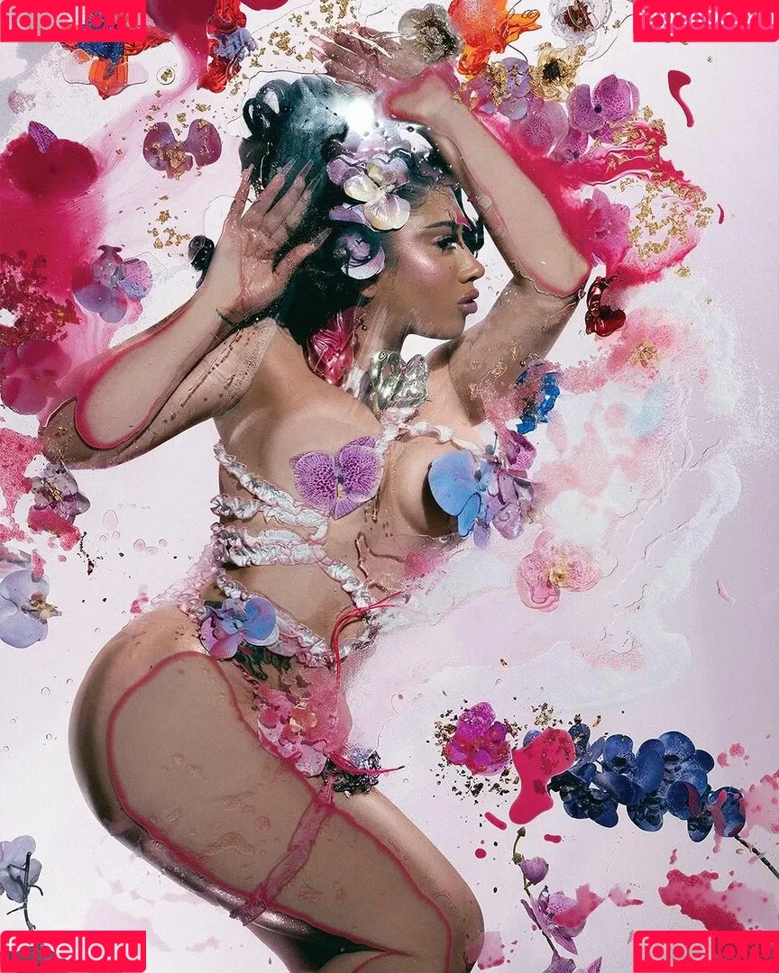 Kali Uchis / kaliuchis / spicxyy Onlyfans Photo Gallery 