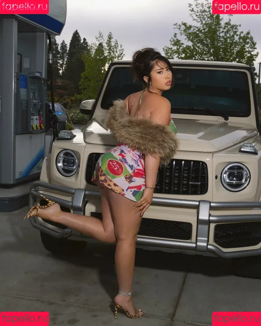 Kali Uchis / kaliuchis / spicxyy Onlyfans Photo Gallery 