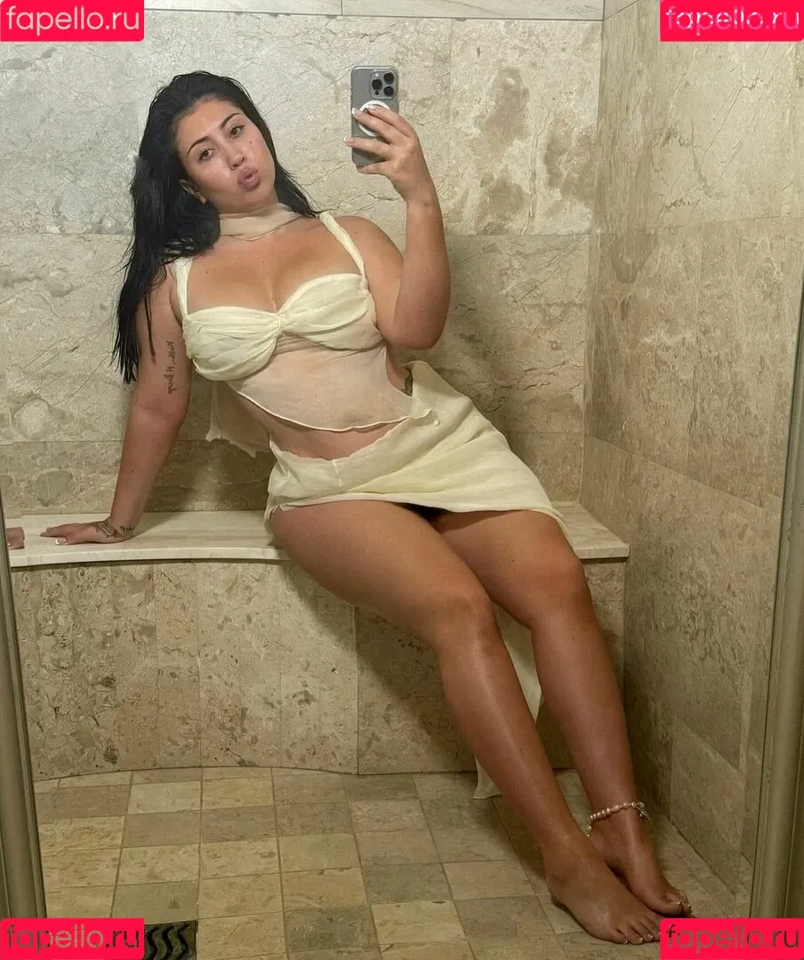 Kali Uchis / kaliuchis / spicxyy Onlyfans Photo Gallery 