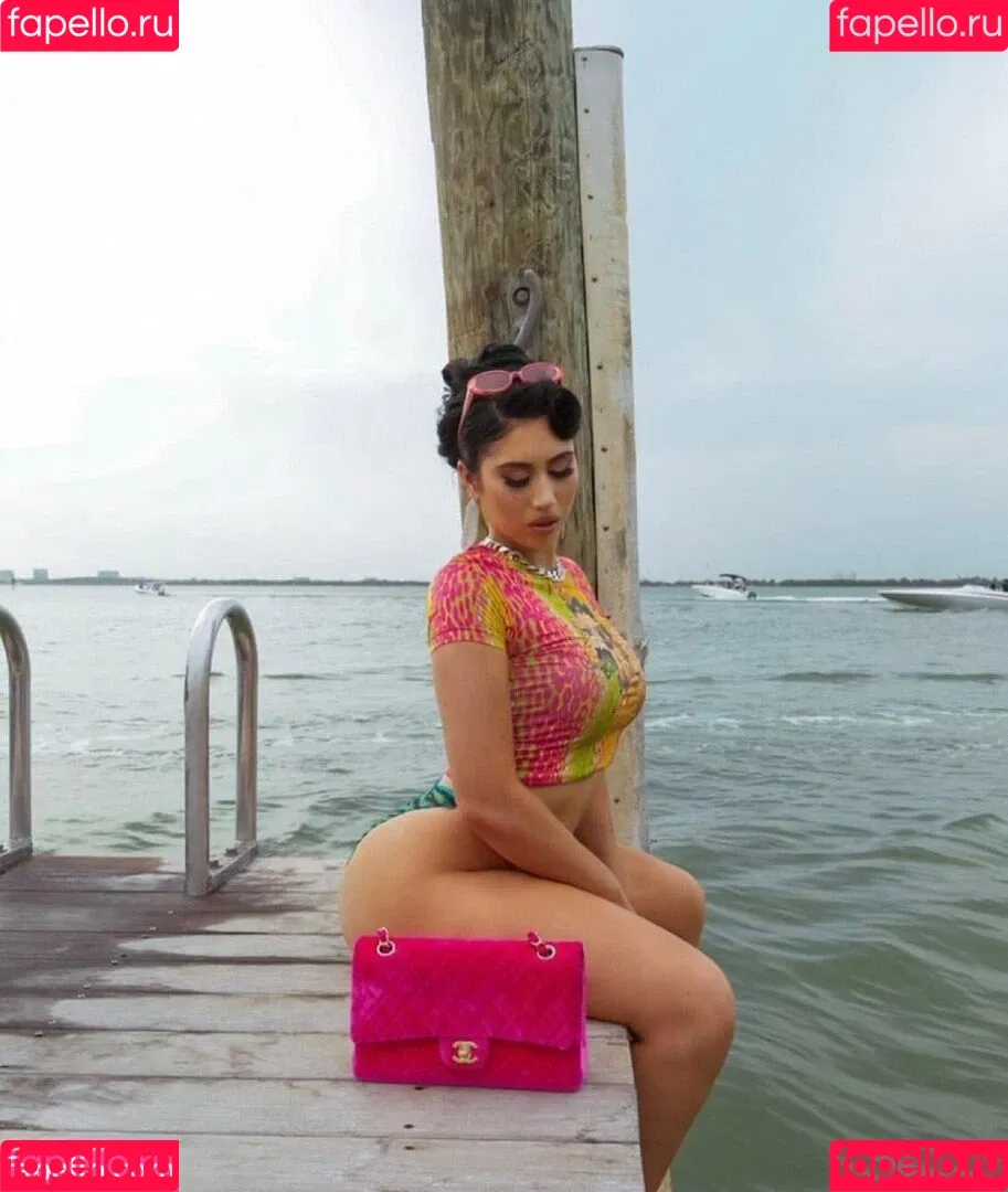 Kali Uchis / kaliuchis / spicxyy Onlyfans Photo Gallery 
