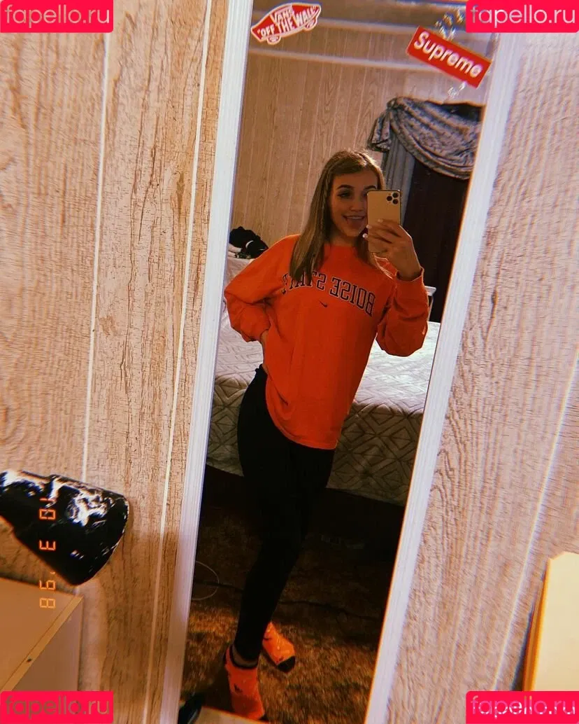 kristenhaness / kristenhanesss / kristennnhaness Onlyfans Photo Gallery 