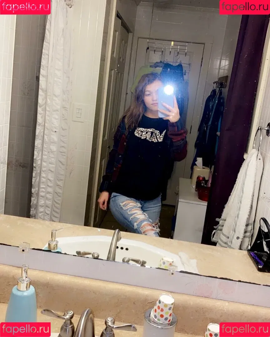 kristenhaness / kristenhanesss / kristennnhaness Onlyfans Photo Gallery 