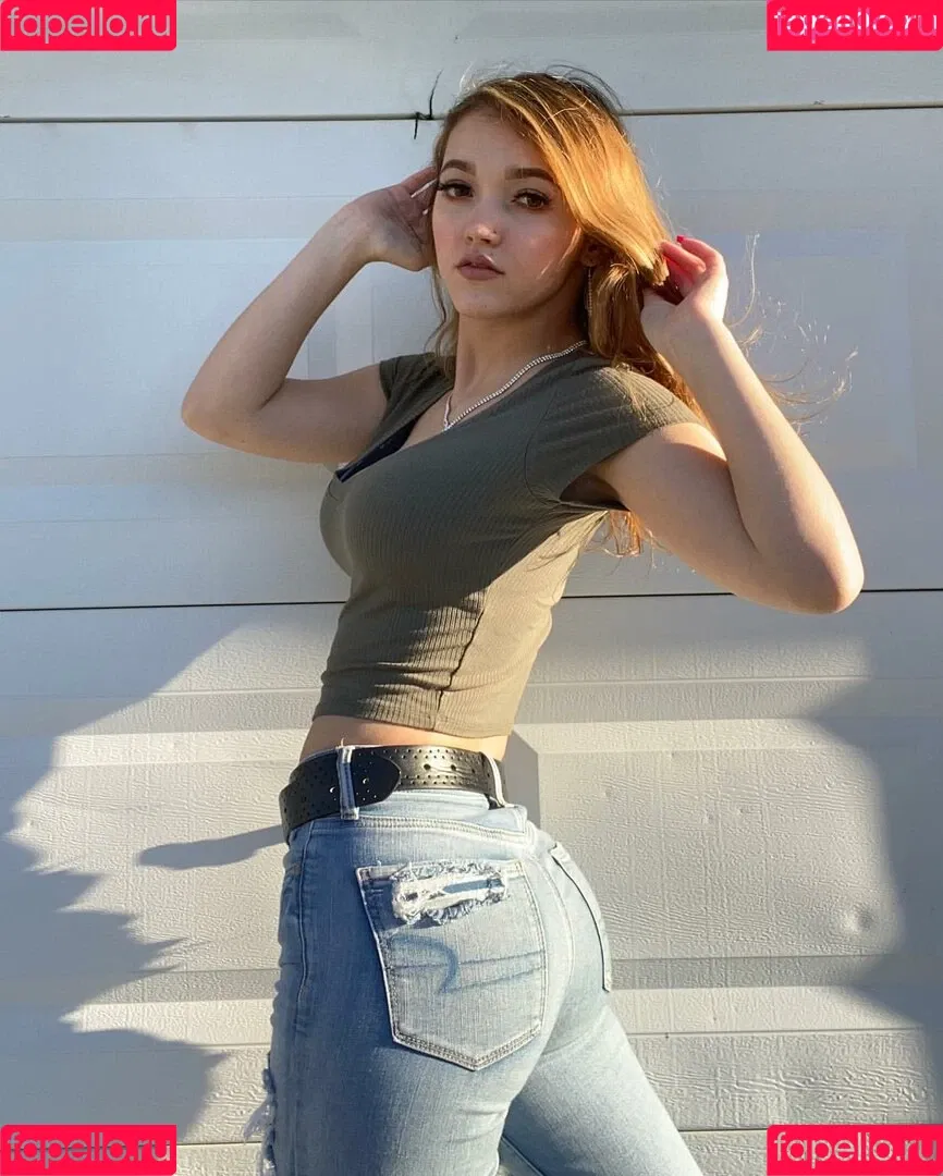 kristenhaness / kristenhanesss / kristennnhaness Onlyfans Photo Gallery 