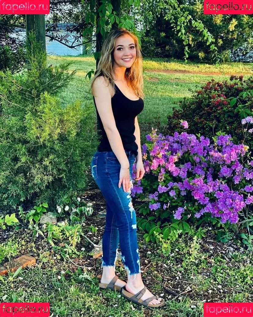 kristenhaness / kristenhanesss / kristennnhaness Onlyfans Photo Gallery 