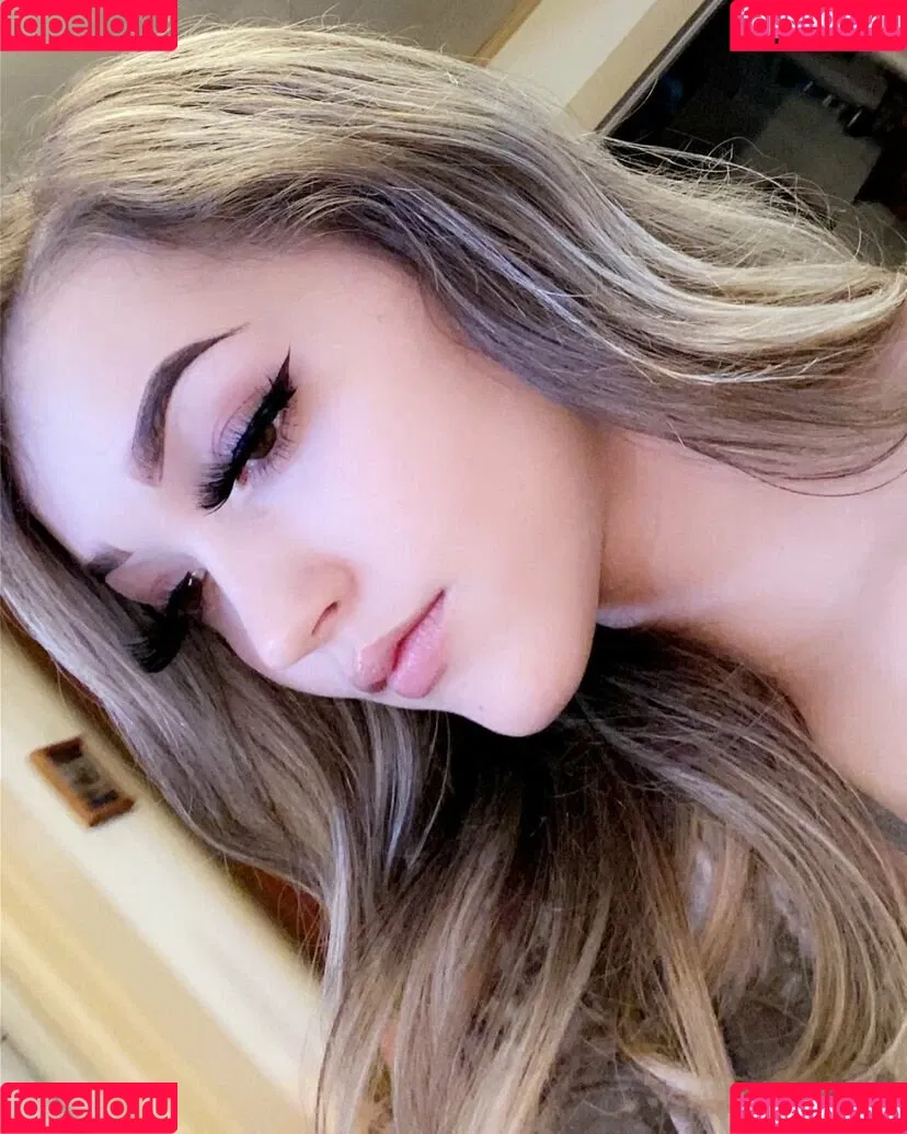 kristenhaness / kristenhanesss / kristennnhaness Onlyfans Photo Gallery 